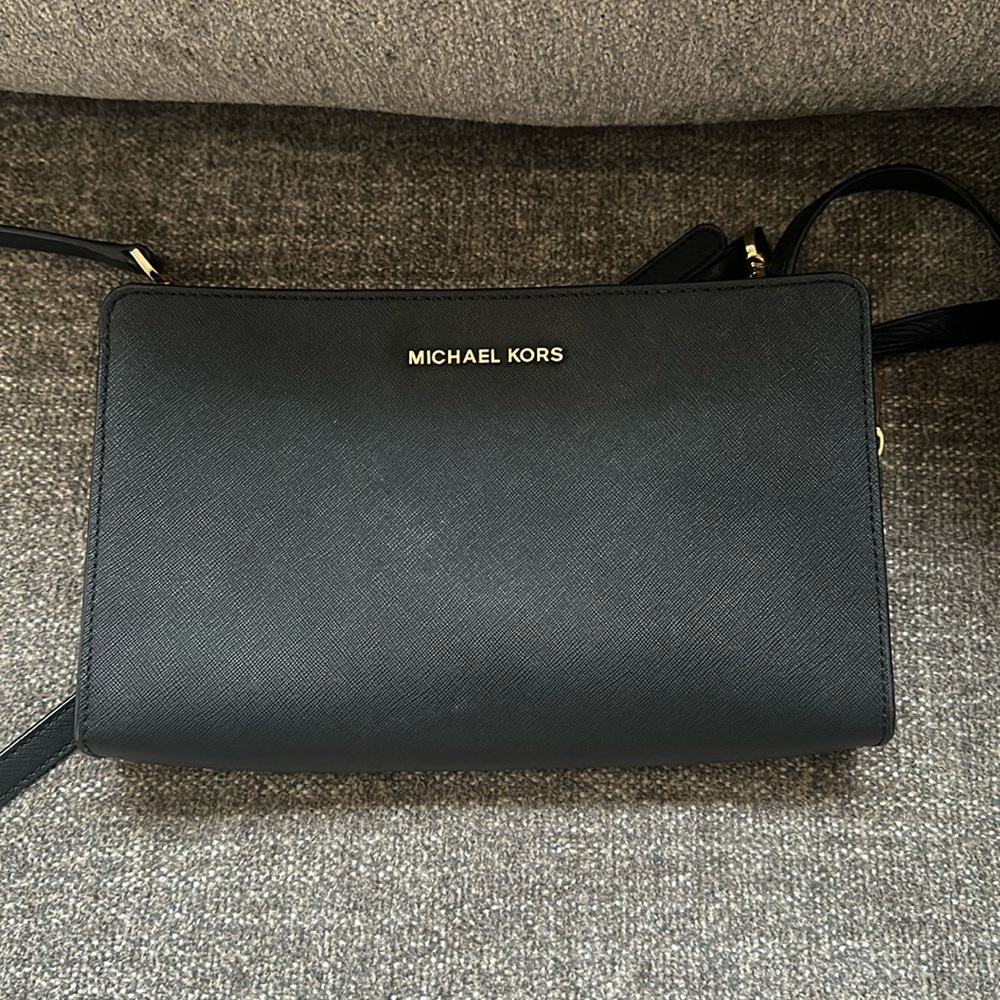 Michael Kors crossbody purse
